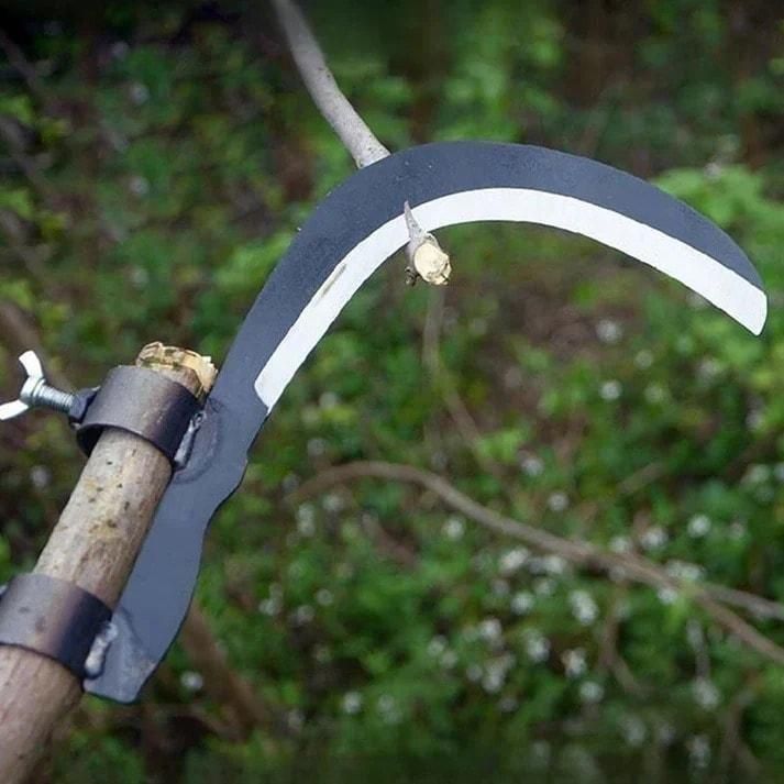 Portable curved grass sickle cutter head with screw and wing-nut mounting bracket