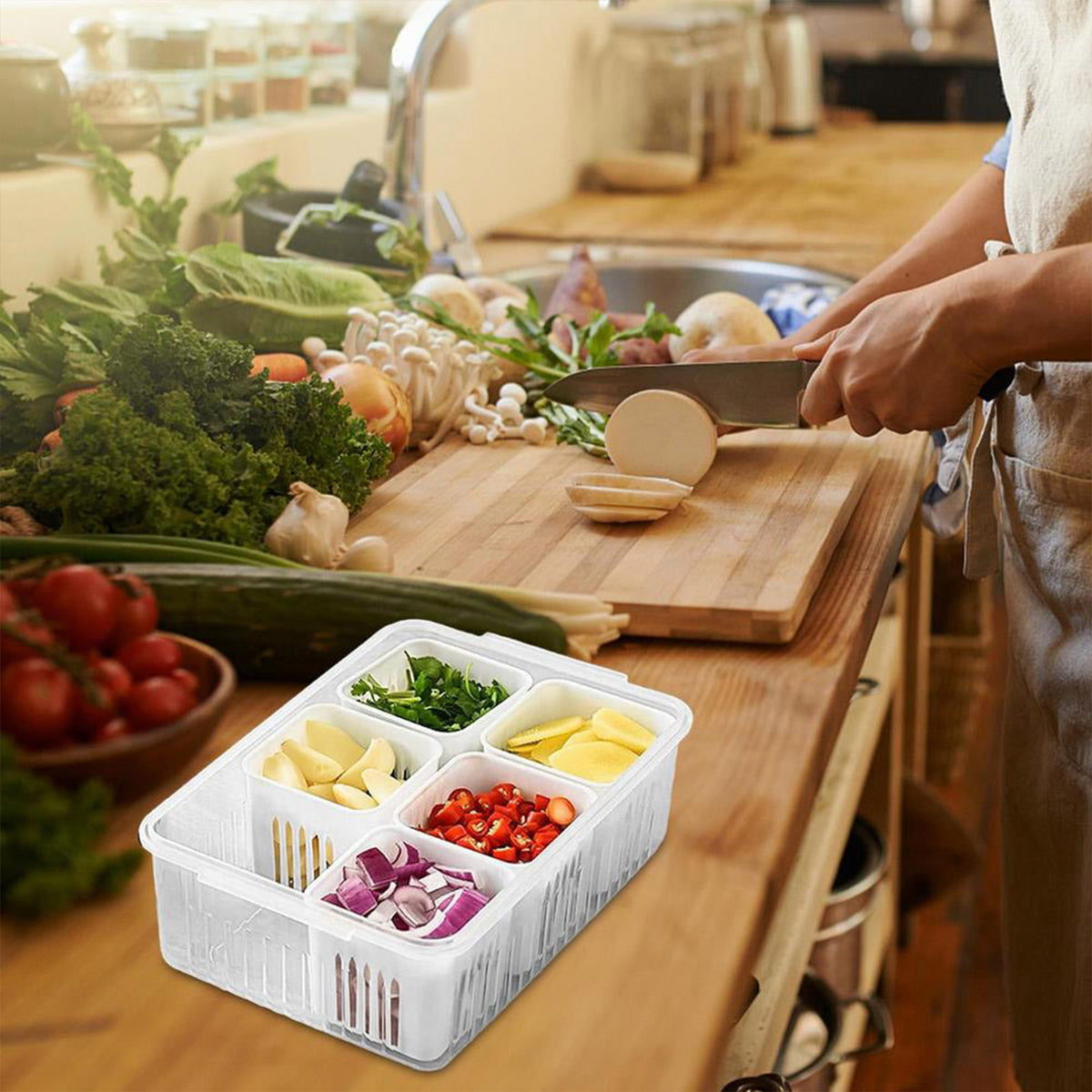 6-grid plastic fridge storage box with removable drain tray for organising food in the refrigerator